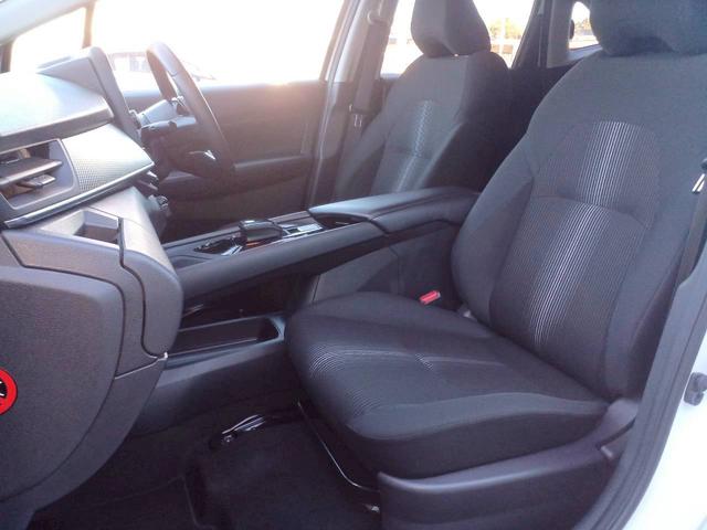 ノート X FOUR ハイブリッド4WD/プロパイロット/メーカー純正コネクトナビ/フルセグTV/全方位カメラ/デジタルインナーミラー/ワイヤレス充電/シートヒーター/ステアリングヒーター/ETC/USB/車検整備付き(15枚目)