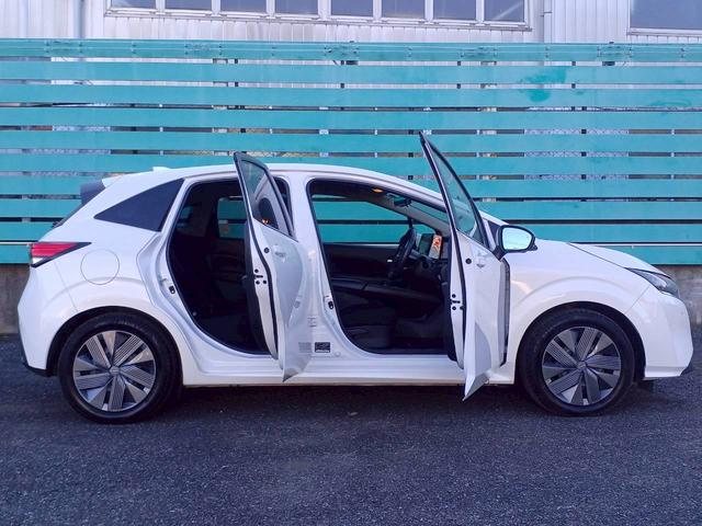 ノート X FOUR ハイブリッド4WD/プロパイロット/メーカー純正コネクトナビ/フルセグTV/全方位カメラ/デジタルインナーミラー/ワイヤレス充電/シートヒーター/ステアリングヒーター/ETC/USB/車検整備付き(22枚目)