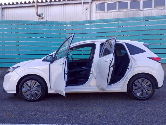 ノート X FOUR ハイブリッド4WD/プロパイロット/メーカー純正コネクトナビ/フルセグTV/全方位カメラ/デジタルインナーミラー/ワイヤレス充電/シートヒーター/ステアリングヒーター/ETC/USB/車検整備付き(23枚目)