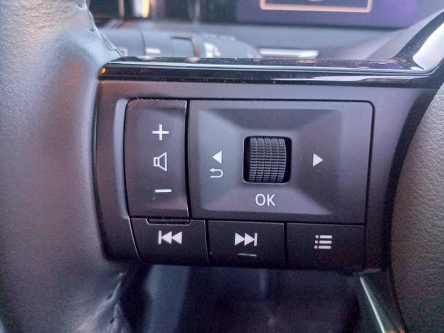 ノート X FOUR ハイブリッド4WD/プロパイロット/メーカー純正コネクトナビ/フルセグTV/全方位カメラ/デジタルインナーミラー/ワイヤレス充電/シートヒーター/ステアリングヒーター/ETC/USB/車検整備付き(32枚目)