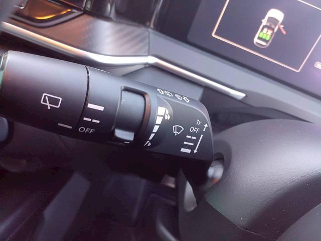 ノート X FOUR ハイブリッド4WD/プロパイロット/メーカー純正コネクトナビ/フルセグTV/全方位カメラ/デジタルインナーミラー/ワイヤレス充電/シートヒーター/ステアリングヒーター/ETC/USB/車検整備付き(33枚目)