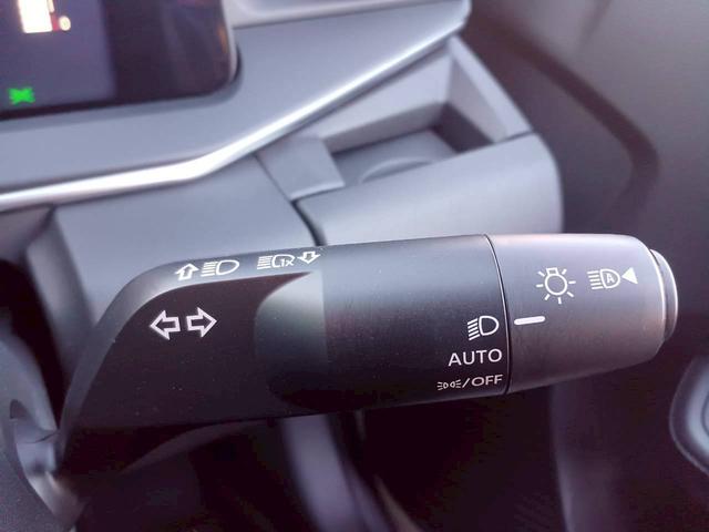 ノート X FOUR ハイブリッド4WD/プロパイロット/メーカー純正コネクトナビ/フルセグTV/全方位カメラ/デジタルインナーミラー/ワイヤレス充電/シートヒーター/ステアリングヒーター/ETC/USB/車検整備付き(34枚目)