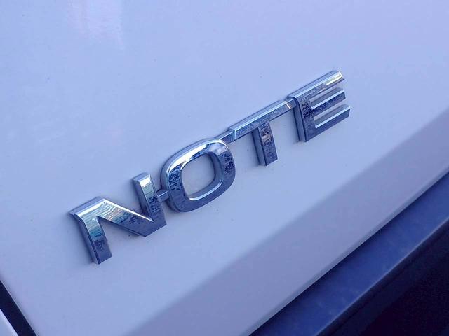ノート X FOUR ハイブリッド4WD/プロパイロット/メーカー純正コネクトナビ/フルセグTV/全方位カメラ/デジタルインナーミラー/ワイヤレス充電/シートヒーター/ステアリングヒーター/ETC/USB/車検整備付き(50枚目)