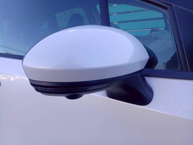 ノート X FOUR ハイブリッド4WD/プロパイロット/メーカー純正コネクトナビ/フルセグTV/全方位カメラ/デジタルインナーミラー/ワイヤレス充電/シートヒーター/ステアリングヒーター/ETC/USB/車検整備付き(52枚目)