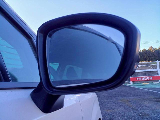 ノート X FOUR ハイブリッド4WD/プロパイロット/メーカー純正コネクトナビ/フルセグTV/全方位カメラ/デジタルインナーミラー/ワイヤレス充電/シートヒーター/ステアリングヒーター/ETC/USB/車検整備付き(53枚目)