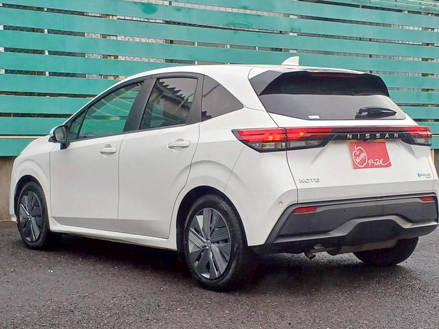ノート X FOUR ハイブリッド4WD/プロパイロット/メーカー純正コネクトナビ/フルセグTV/全方位カメラ/デジタルインナーミラー/ワイヤレス充電/ETC/シートヒーター/ステアリングヒーター/エマージェンシーブレーキ(19枚目)