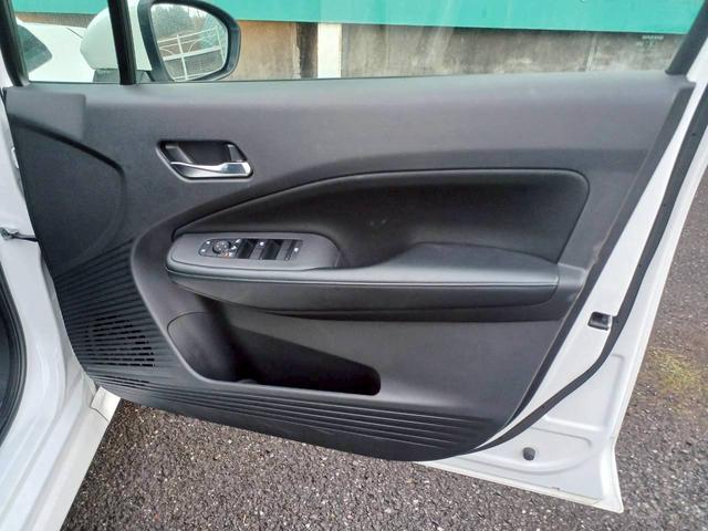 ノート X FOUR ハイブリッド4WD/プロパイロット/メーカー純正コネクトナビ/フルセグTV/全方位カメラ/デジタルインナーミラー/ワイヤレス充電/ETC/シートヒーター/ステアリングヒーター/エマージェンシーブレーキ(40枚目)