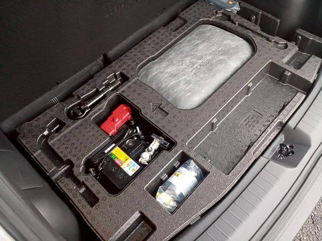 ノート X FOUR ハイブリッド4WD/プロパイロット/メーカー純正コネクトナビ/フルセグTV/全方位カメラ/デジタルインナーミラー/ワイヤレス充電/ETC/シートヒーター/ステアリングヒーター/エマージェンシーブレーキ(58枚目)