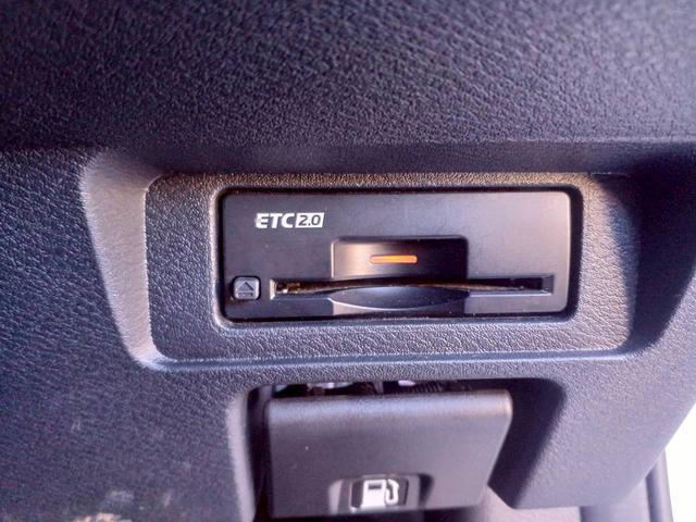 ノート X FOUR ハイブリッド4WD/プロパイロット/メーカー純正コネクトナビ/フルセグTV/全方位カメラ/デジタルインナーミラー/ワイヤレス充電/シートヒーター/ステアリングヒーター/ETC/USB/車検整備付き(13枚目)