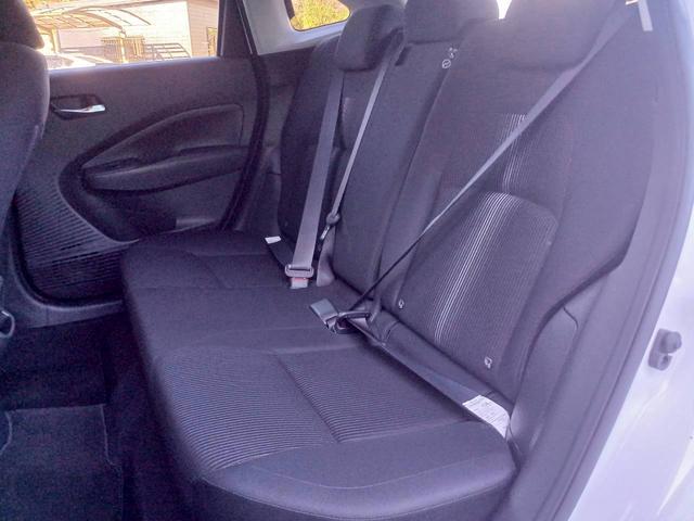 ノート X FOUR ハイブリッド4WD/プロパイロット/メーカー純正コネクトナビ/フルセグTV/全方位カメラ/デジタルインナーミラー/ワイヤレス充電/シートヒーター/ステアリングヒーター/ETC/USB/車検整備付き(17枚目)