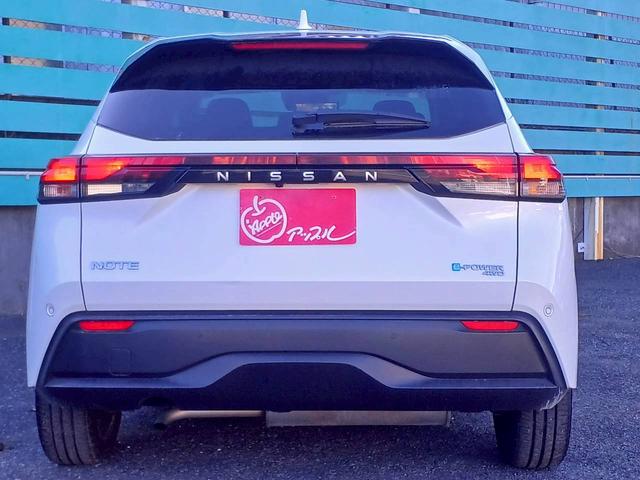 ノート X FOUR ハイブリッド4WD/プロパイロット/メーカー純正コネクトナビ/フルセグTV/全方位カメラ/デジタルインナーミラー/ワイヤレス充電/シートヒーター/ステアリングヒーター/ETC/USB/車検整備付き(25枚目)