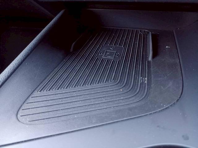 ノート X FOUR ハイブリッド4WD/プロパイロット/メーカー純正コネクトナビ/フルセグTV/全方位カメラ/デジタルインナーミラー/ワイヤレス充電/シートヒーター/ステアリングヒーター/ETC/USB/車検整備付き(31枚目)