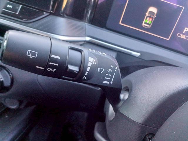 ノート X FOUR ハイブリッド4WD/プロパイロット/メーカー純正コネクトナビ/フルセグTV/全方位カメラ/デジタルインナーミラー/ワイヤレス充電/シートヒーター/ステアリングヒーター/ETC/USB/車検整備付き(33枚目)