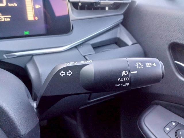 ノート X FOUR ハイブリッド4WD/プロパイロット/メーカー純正コネクトナビ/フルセグTV/全方位カメラ/デジタルインナーミラー/ワイヤレス充電/シートヒーター/ステアリングヒーター/ETC/USB/車検整備付き(34枚目)