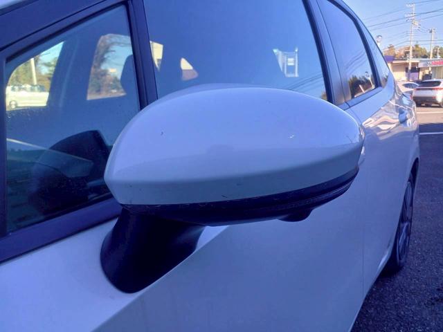 ノート X FOUR ハイブリッド4WD/プロパイロット/メーカー純正コネクトナビ/フルセグTV/全方位カメラ/デジタルインナーミラー/ワイヤレス充電/シートヒーター/ステアリングヒーター/ETC/USB/車検整備付き(50枚目)