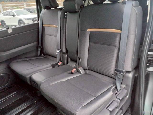 セレナ ハイウェイスターV メーカー純正コネクトナビ/フルセグTV/全方位カメラ/両側パワスラ/ワイヤレス充電/デジタルインナーミラー/プロパイロット/エマージェンシーブレーキ/ETC/USB/LEDヘッドライト/車検整備付き(16枚目)