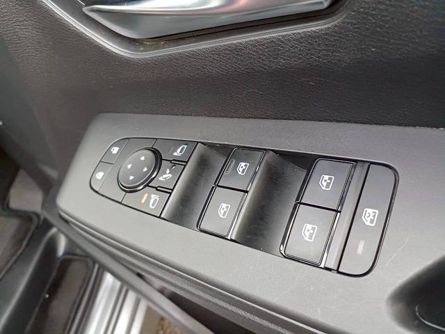 セレナ ハイウェイスターV メーカー純正コネクトナビ/フルセグTV/全方位カメラ/両側パワスラ/ワイヤレス充電/デジタルインナーミラー/プロパイロット/エマージェンシーブレーキ/ETC/USB/LEDヘッドライト/車検整備付き(39枚目)