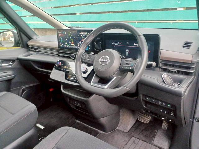 セレナ ハイウェイスターV メーカー純正コネクトナビ/フルセグTV/全方位カメラ/両側パワスラ/ワイヤレス充電/デジタルインナーミラー/プロパイロット/エマージェンシーブレーキ/ETC/USB/LEDヘッドライト/車検整備付き(43枚目)