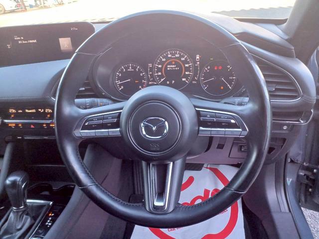 ＭＡＺＤＡ３ファストバック ２０Ｓ　Ｌパッケージ　ＢＯＳＥサウンド／マツダコネクトナビ／フルセグＴＶ／バックカメラ／黒革／パワーシート／シートヒーター／ステアヒーター／ヘッドアップディスプレイ／クルージングトラフィックサポート／ＬＥＤライト／ＥＴＣ（6枚目）