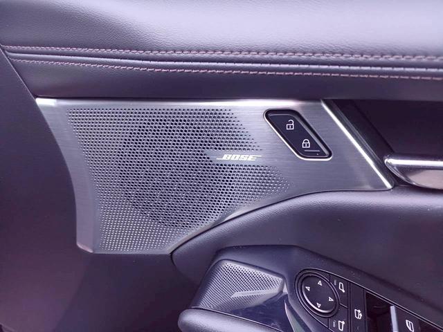 ＭＡＺＤＡ３ファストバック ２０Ｓ　Ｌパッケージ　ＢＯＳＥサウンド／マツダコネクトナビ／フルセグＴＶ／バックカメラ／黒革／パワーシート／シートヒーター／ステアヒーター／ヘッドアップディスプレイ／クルージングトラフィックサポート／ＬＥＤライト／ＥＴＣ（7枚目）