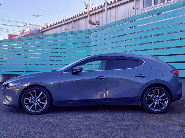 ＭＡＺＤＡ３ファストバック ２０Ｓ　Ｌパッケージ　ＢＯＳＥサウンド／マツダコネクトナビ／フルセグＴＶ／バックカメラ／黒革／パワーシート／シートヒーター／ステアヒーター／ヘッドアップディスプレイ／クルージングトラフィックサポート／ＬＥＤライト／ＥＴＣ（24枚目）
