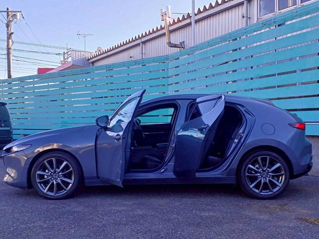 ＭＡＺＤＡ３ファストバック ２０Ｓ　Ｌパッケージ　ＢＯＳＥサウンド／マツダコネクトナビ／フルセグＴＶ／バックカメラ／黒革／パワーシート／シートヒーター／ステアヒーター／ヘッドアップディスプレイ／クルージングトラフィックサポート／ＬＥＤライト／ＥＴＣ（26枚目）