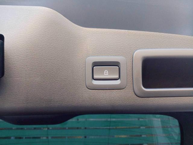 ＭＡＺＤＡ３ファストバック ２０Ｓ　Ｌパッケージ　ＢＯＳＥサウンド／マツダコネクトナビ／フルセグＴＶ／バックカメラ／黒革／パワーシート／シートヒーター／ステアヒーター／ヘッドアップディスプレイ／クルージングトラフィックサポート／ＬＥＤライト／ＥＴＣ（56枚目）