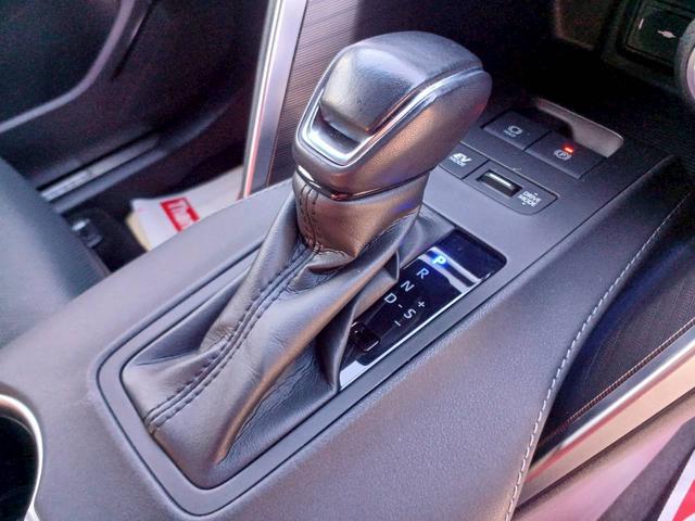 ハリアーハイブリッド Ｚ　レザーパッケージ　４ＷＤ／調光パノラマルーフ／ＪＢＬプレミアム／純正ナビＴＶ／全方位カメラ／ヘッドアップディスプレイ／デジタルインナー／黒革／シートベンチレーション／パワーシート／ステアヒーター／パワーバックドア／（9枚目）