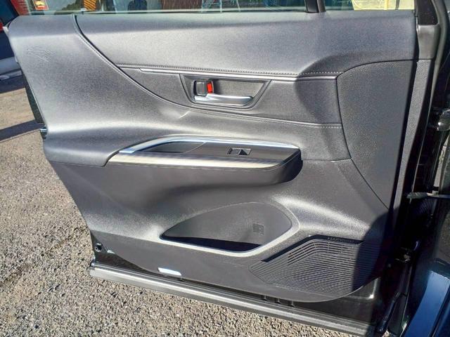 ハリアーハイブリッド Ｚ　レザーパッケージ　４ＷＤ／調光パノラマルーフ／ＪＢＬプレミアム／純正ナビＴＶ／全方位カメラ／ヘッドアップディスプレイ／デジタルインナー／黒革／シートベンチレーション／パワーシート／ステアヒーター／パワーバックドア／（44枚目）