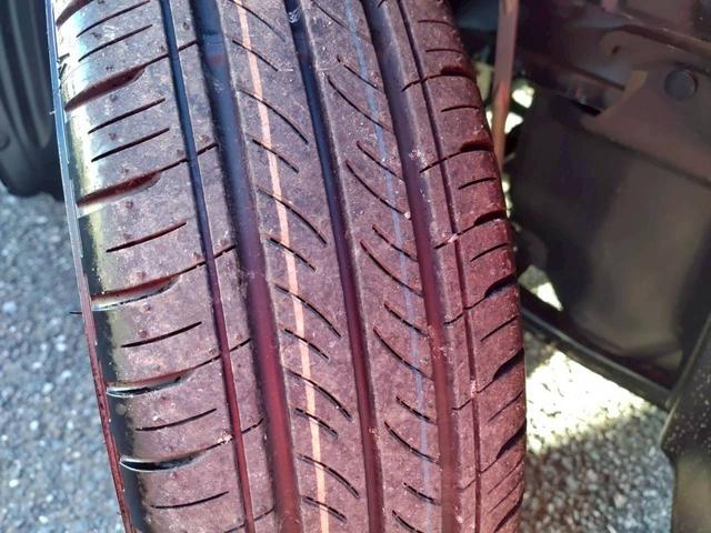 Ｎ－ＯＮＥ ＲＳ　６速マニュアル／ターボ／ホンダセンシング／届出済未使用車／純正１５インチホワイトアルミホイール／７インチＴＦＴメーター／ＲＳ刺繍入専用シート／シートヒーター／ＬＥＤヘッドライト／スマートキーシステム（52枚目）