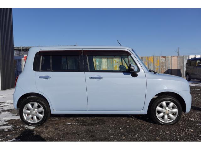 アルトラパン １０ｔｈアニバーサリーリミテッド　１０ｔｈアニバーサリー　リミテッド　４ＷＤ　　スマートキー　オーディオ　ＥＴＣ　ブレーキアシスト　ＡＢＳ　盗難防止システム　パワーウィンドウ　本革巻きステアリング　プライバシーガラス（12枚目）