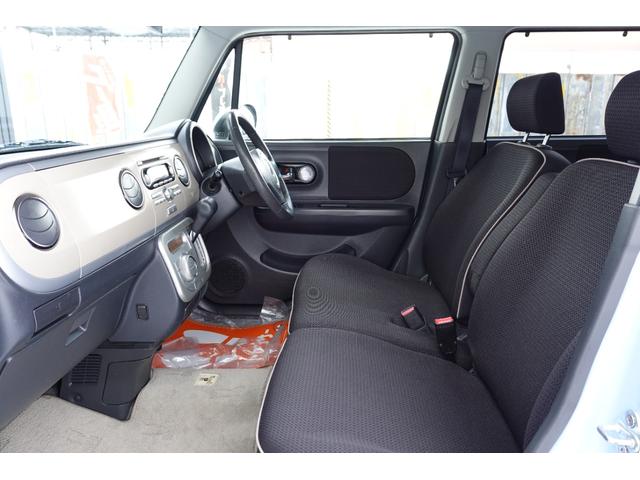 アルトラパン １０ｔｈアニバーサリーリミテッド　１０ｔｈアニバーサリー　リミテッド　４ＷＤ　　スマートキー　オーディオ　ＥＴＣ　ブレーキアシスト　ＡＢＳ　盗難防止システム　パワーウィンドウ　本革巻きステアリング　プライバシーガラス（21枚目）