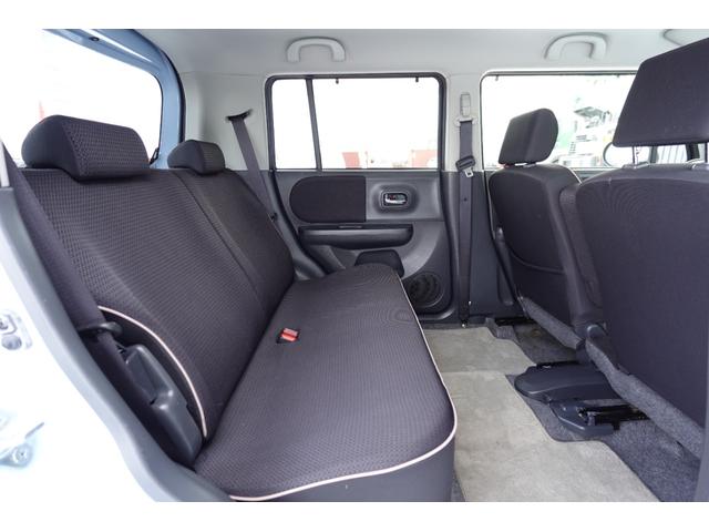 アルトラパン １０ｔｈアニバーサリーリミテッド　１０ｔｈアニバーサリー　リミテッド　４ＷＤ　　スマートキー　オーディオ　ＥＴＣ　ブレーキアシスト　ＡＢＳ　盗難防止システム　パワーウィンドウ　本革巻きステアリング　プライバシーガラス（24枚目）