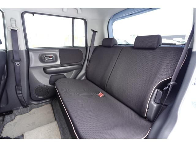 アルトラパン １０ｔｈアニバーサリーリミテッド　１０ｔｈアニバーサリー　リミテッド　４ＷＤ　　スマートキー　オーディオ　ＥＴＣ　ブレーキアシスト　ＡＢＳ　盗難防止システム　パワーウィンドウ　本革巻きステアリング　プライバシーガラス（27枚目）