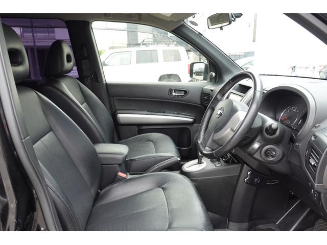 エクストレイル ２０Ｘｔ　４ＷＤ　関東仕入れ　寒冷地仕様　シートヒーター　フルセグＴＶ　ＥＴＣ　ナビ　Ｂｌｕｅｔｏｏｔｈ　社外アルミ　頸部衝撃緩和ヘッドレスト　ヒルディセントコントロール　横滑り防止装置（21枚目）