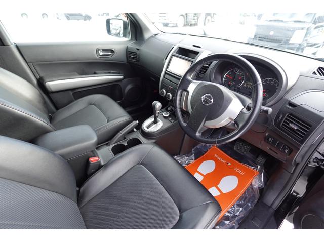 エクストレイル ２０Ｘ　エクストリーマーＸ　関西仕入　後期モデル　切替式４ＷＤ　カブロンシート　全席シートヒーター　ルーフレール　純正アルミホイール　タイミングチェーン　スマートキー　ＥＴＣ　ナビ　バックカメラ（19枚目）