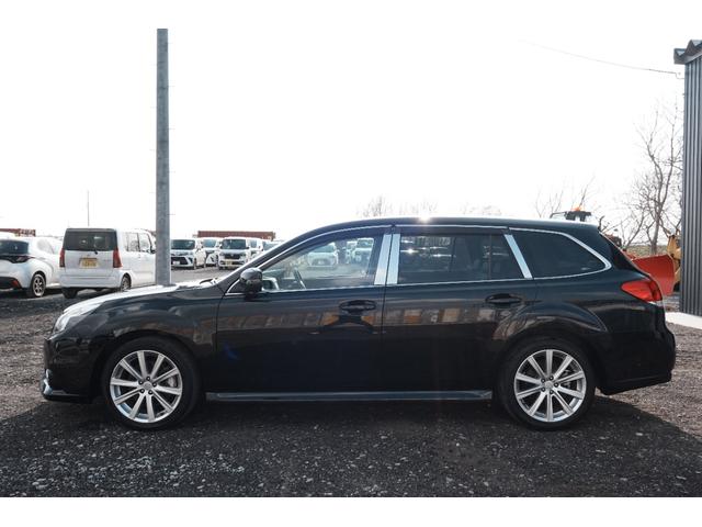 レガシィツーリングワゴン ２．５ｉアイサイト　Ｓパッケージ　本州仕入れ　後期モデル　４ＷＤ　ブラックレザーシート　シートヒーター　ＨＤＤナビ　衝突被害軽減ブレーキ　アダプティブクルーズコントロール　純正アルミホイール　ＥＴＣ　Ｂｌｕｅｔｏｏｔｈ　ＨＩＤ（13枚目）