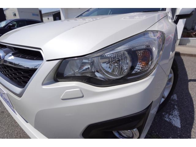 インプレッサスポーツ ２．０ｉアイサイト　関東仕入れ　４ＷＤ　２．０ｉアイサイト　本革巻きステアリング　フルセグ　クルーズコントロール　ブレーキアシスト　盗難防止システム　ナビ　ＥＴＣ　バックカメラ（8枚目）