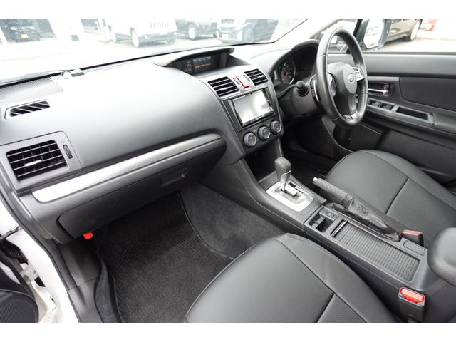 インプレッサスポーツ ２．０ｉアイサイト　関東仕入れ　４ＷＤ　２．０ｉアイサイト　本革巻きステアリング　フルセグ　クルーズコントロール　ブレーキアシスト　盗難防止システム　ナビ　ＥＴＣ　バックカメラ（22枚目）