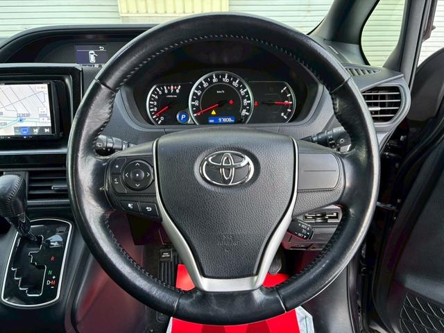 ノア Si 4WD ドライブレコーダー ETC バックカメラ ナビ TV オートクルーズコントロール 両側電動スライドドア オートライト LEDヘッドランプ スマートキー アイドリングストップ 電動格納ミラー(3枚目)