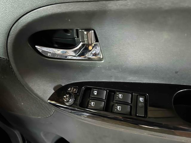 タント カスタムRS トップエディションSAII 4WD 両側電動スライドドア TV 衝突被害軽減システム LEDヘッドランプ スマートキー アイドリングストップ 電動格納ミラー ベンチシート CVT 盗難防止システム ABS ESC アルミホイール(8枚目)