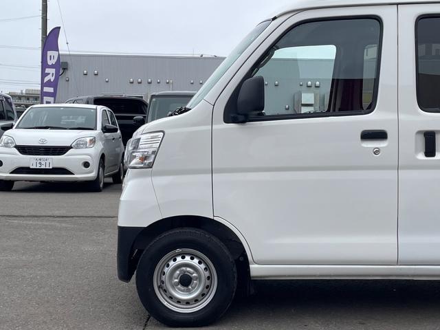ハイゼットカーゴ ＤＸ　ＳＡＩＩＩ　スマートアシストＩＩＩ／両側スライドドア／パートタイム４ＷＤ／ＬＥＤヘッドランプ／ＥＴＣ（3枚目）
