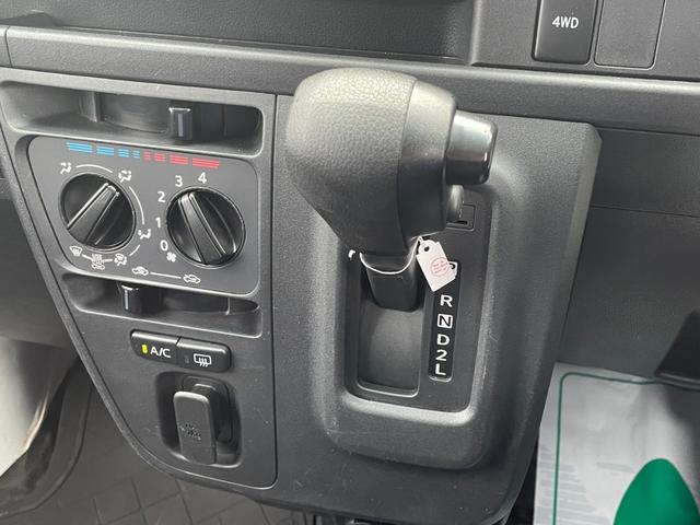 ハイゼットカーゴ ＤＸ　ＳＡＩＩＩ　スマートアシストＩＩＩ／両側スライドドア／パートタイム４ＷＤ／ＬＥＤヘッドランプ／ＥＴＣ（24枚目）