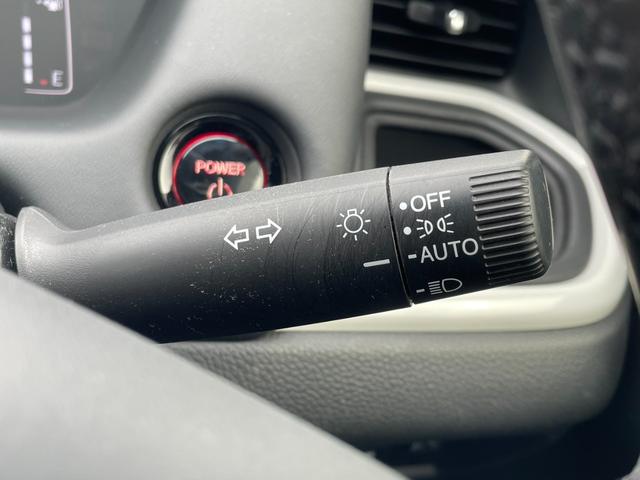 フィット ｅ：ＨＥＶホーム　４ＷＤ／ホンダセンシング／バックカメラ／フルオートエアコン／スマートキー／ＥＴＣ（27枚目）