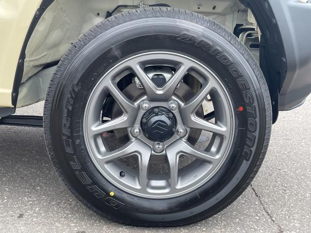 ジムニー ＸＣ　届出済未使用車／ターボ／パートタイム４ＷＤ／ＡＴ／シートヒーター／クルーズコントロール／コーナーセンサー／オートハイビーム／ヘッドライトウォッシャー／スマートキー／スペアキー／純正アルミホイール（33枚目）