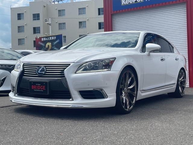 LS LS600h バージョンL モデリスタ/白本革(メローホワイト)/サンルーフ/全画面ナビ/フルセグ付ナビ/Bカメラ/シートヒーター/シートエアコン/エアサス/ステアリングヒーター/パワーシート/クルーズコントロール/寒冷地仕様(2枚目)