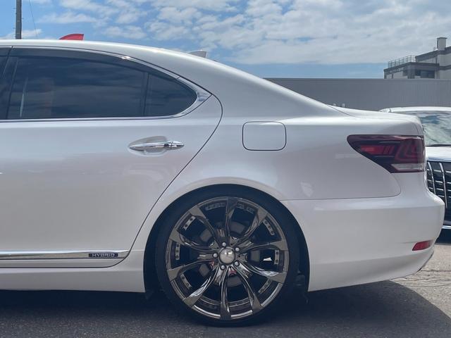 LS LS600h バージョンL モデリスタ/白本革(メローホワイト)/サンルーフ/全画面ナビ/フルセグ付ナビ/Bカメラ/シートヒーター/シートエアコン/エアサス/ステアリングヒーター/パワーシート/クルーズコントロール/寒冷地仕様(5枚目)