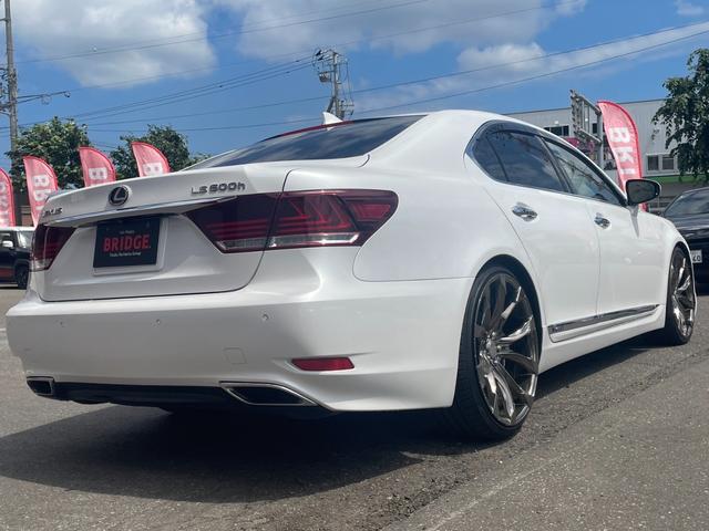 LS LS600h バージョンL モデリスタ/白本革(メローホワイト)/サンルーフ/全画面ナビ/フルセグ付ナビ/Bカメラ/シートヒーター/シートエアコン/エアサス/ステアリングヒーター/パワーシート/クルーズコントロール/寒冷地仕様(8枚目)