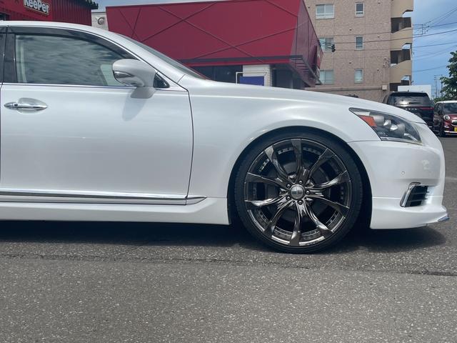 LS LS600h バージョンL モデリスタ/白本革(メローホワイト)/サンルーフ/全画面ナビ/フルセグ付ナビ/Bカメラ/シートヒーター/シートエアコン/エアサス/ステアリングヒーター/パワーシート/クルーズコントロール/寒冷地仕様(11枚目)