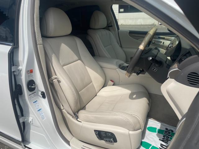 LS LS600h バージョンL モデリスタ/白本革(メローホワイト)/サンルーフ/全画面ナビ/フルセグ付ナビ/Bカメラ/シートヒーター/シートエアコン/エアサス/ステアリングヒーター/パワーシート/クルーズコントロール/寒冷地仕様(14枚目)